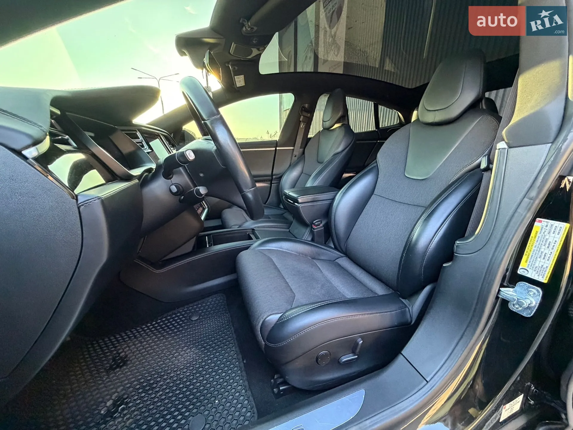 2017 Tesla Model S - мініатюра 25