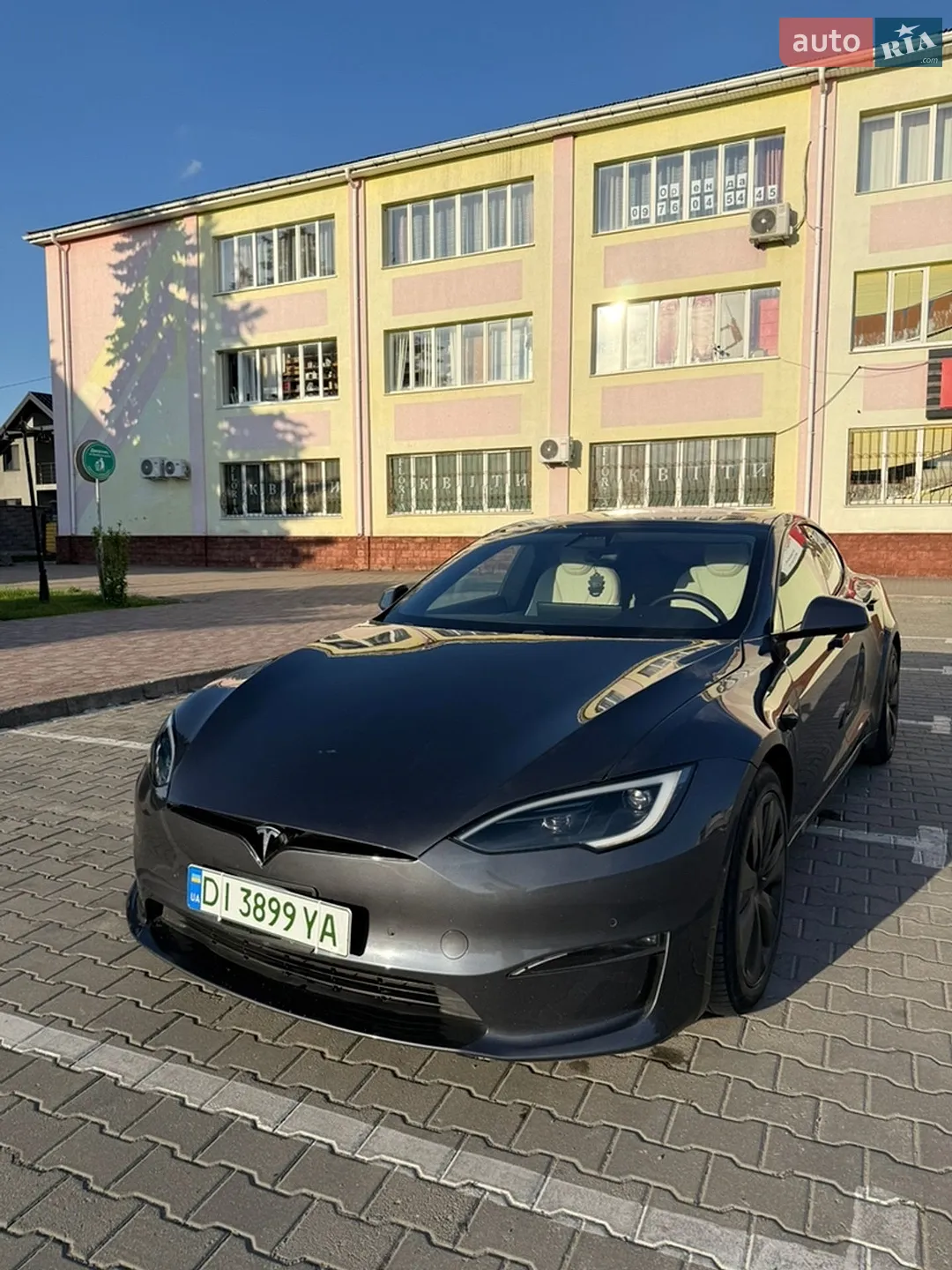2022 Tesla Model S - мініатюра 2