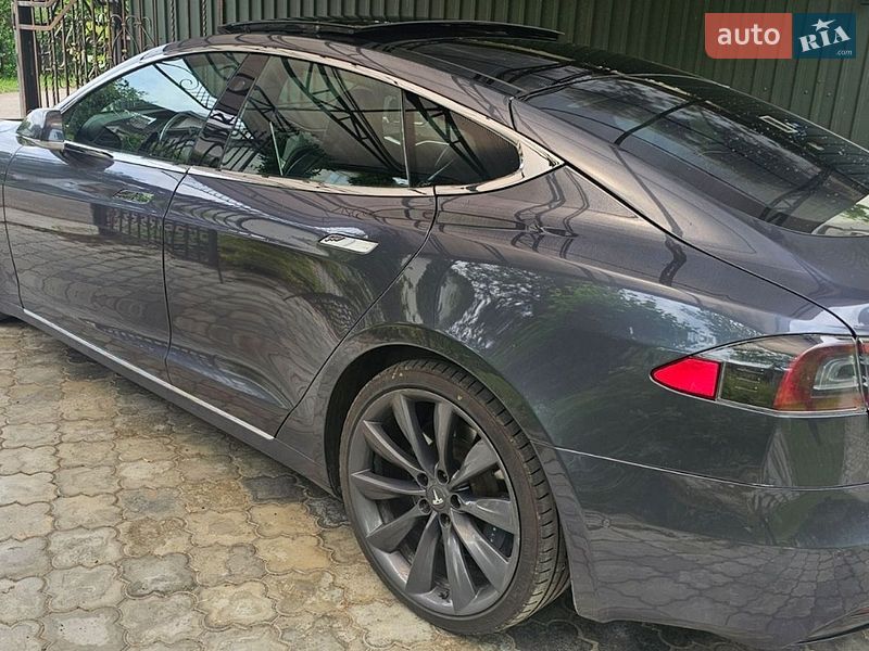 Ліфтбек Tesla Model S 2017 в Стрию фото 6 Ліфтбек Tesla Model S 2017 в Стрию