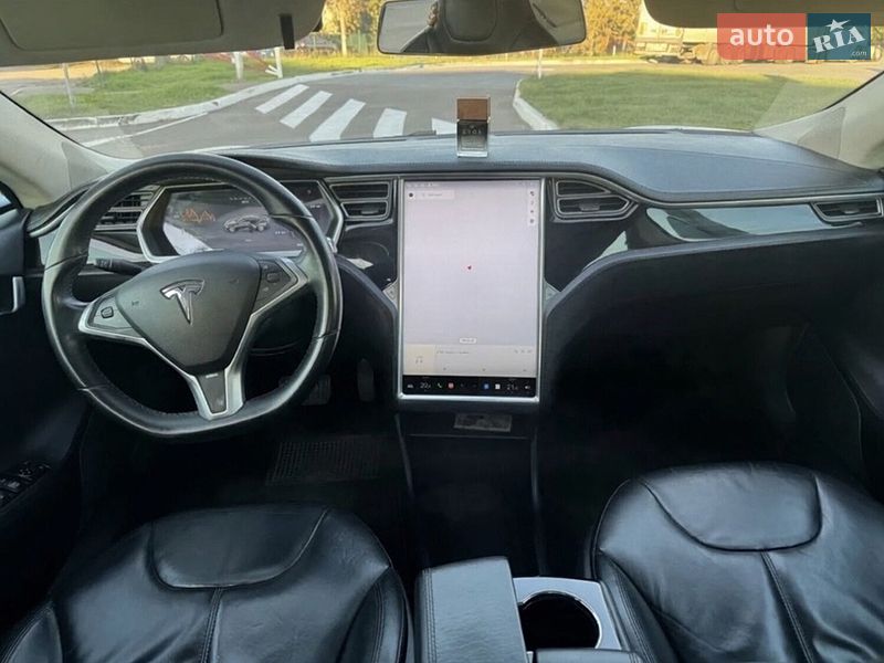 Ліфтбек Tesla Model S 2013 в Одесі