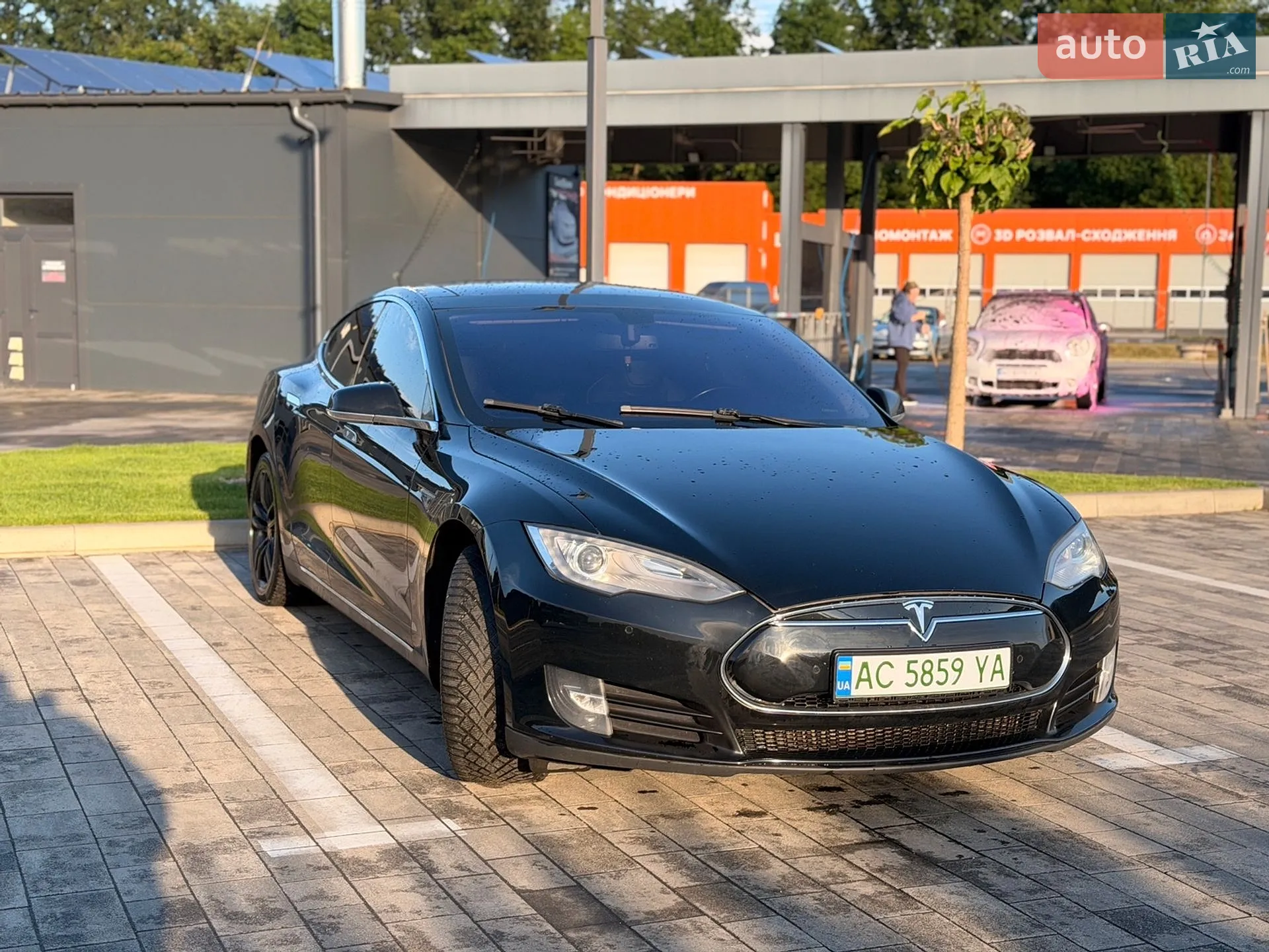 2014 Tesla Model S - мініатюра 3