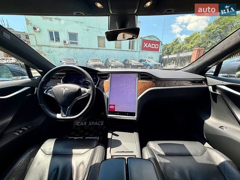 Ліфтбек Tesla Model S 2017 в Одесі фото 17 Ліфтбек Tesla Model S 2017 в Одесі