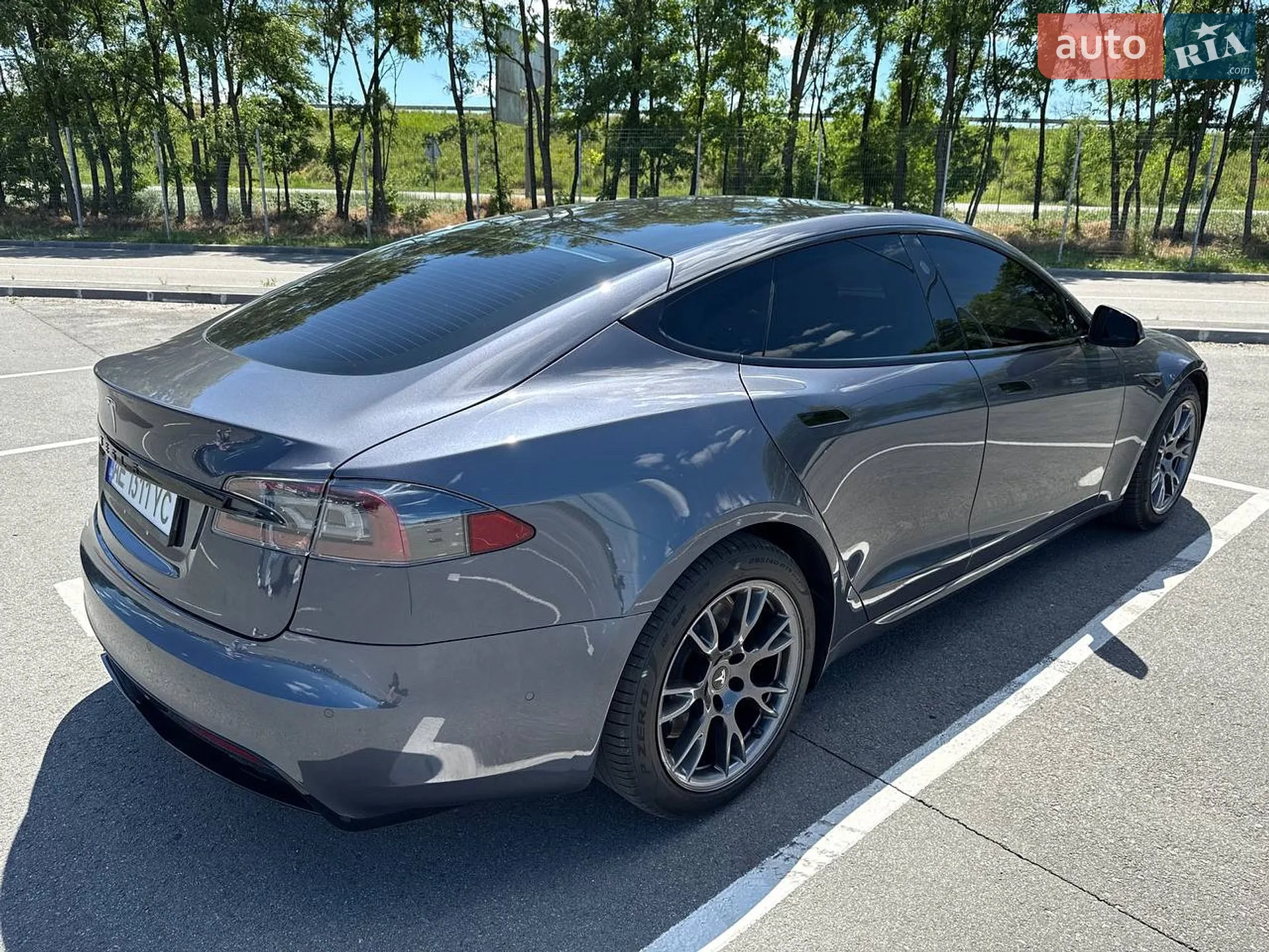 2022 Tesla Model S - мініатюра 23