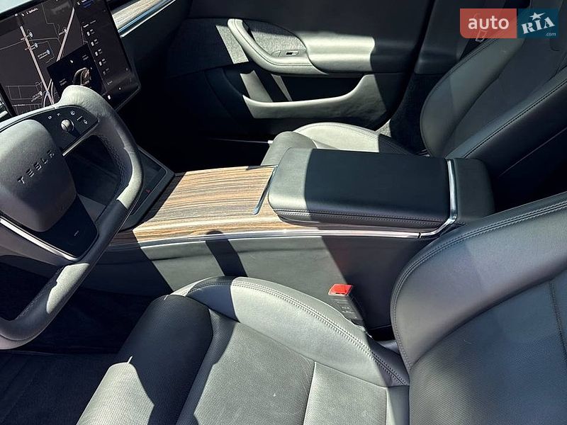 Ліфтбек Tesla Model S 2022 в Дніпрі