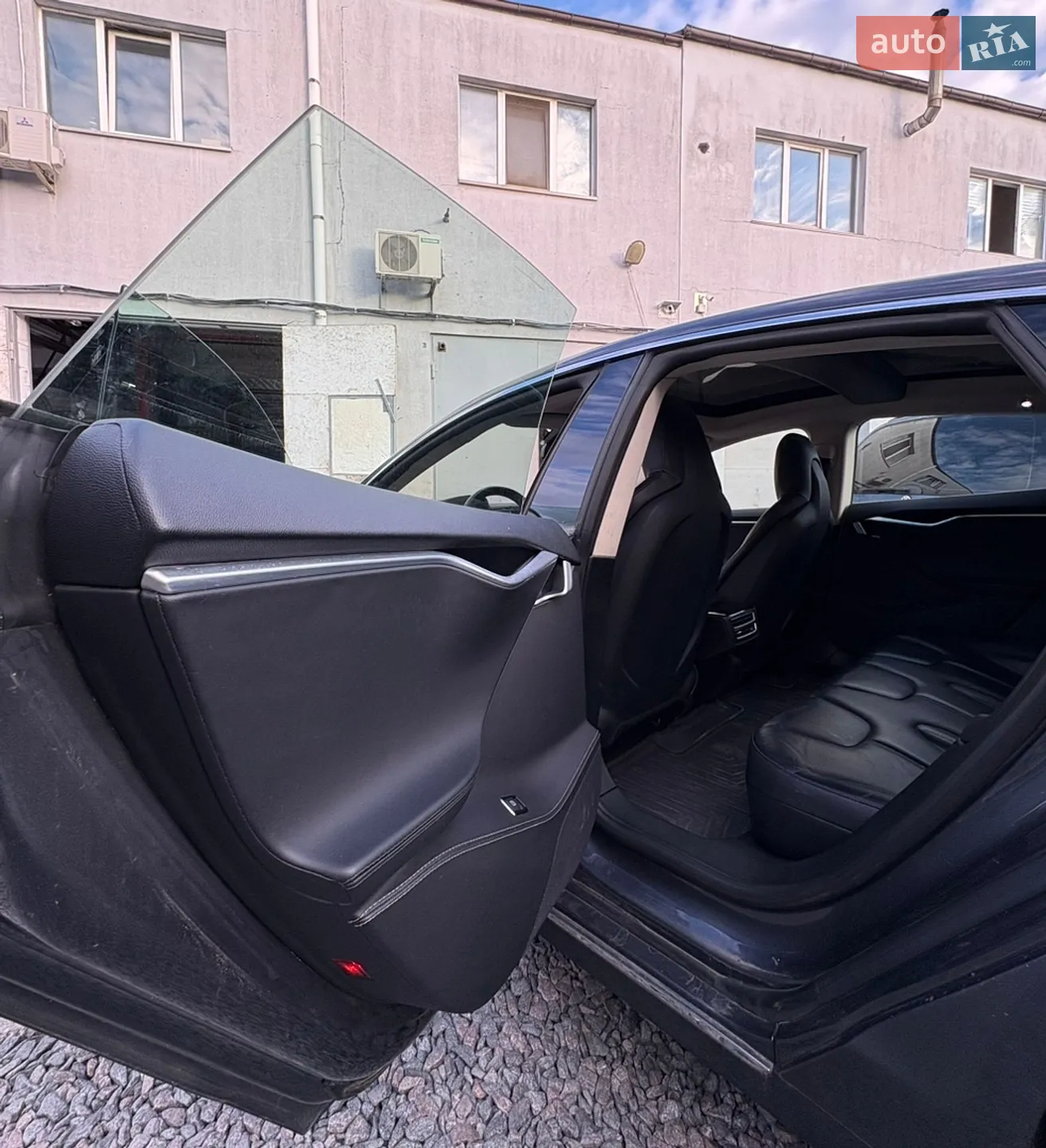 2014 Tesla Model S - мініатюра 15