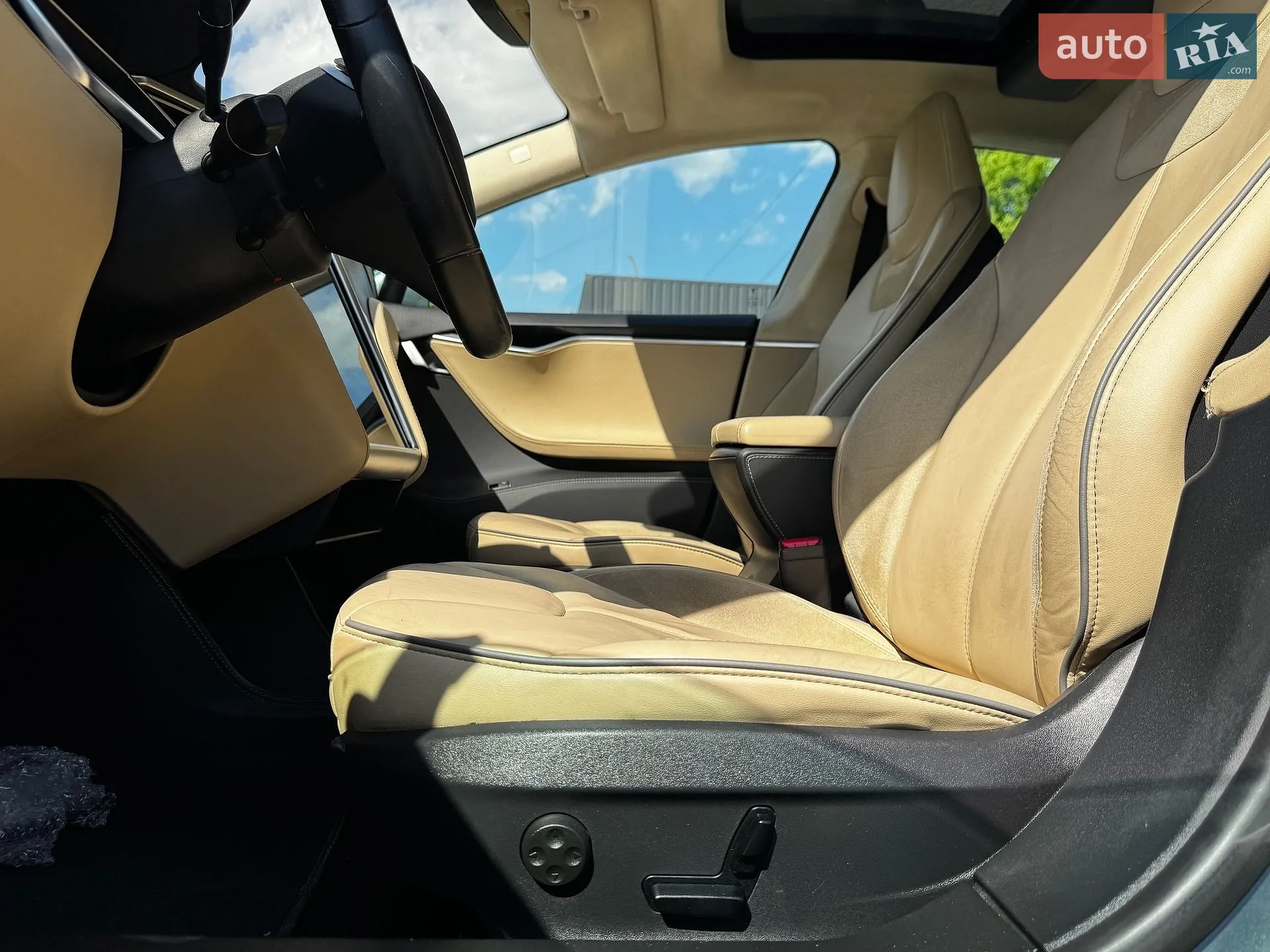 2014 Tesla Model S - мініатюра 19