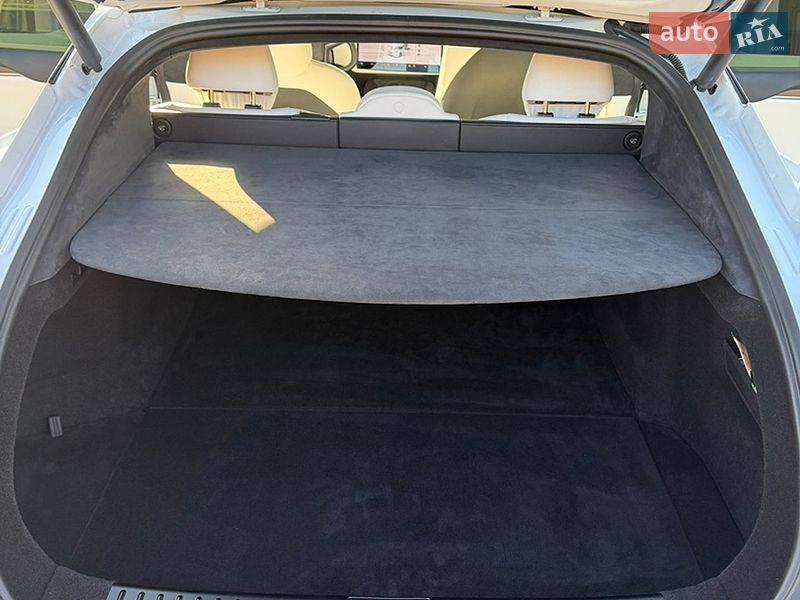Лифтбек Tesla Model S 2023 в Киеве фото 7 Лифтбек Tesla Model S 2023 в Киеве