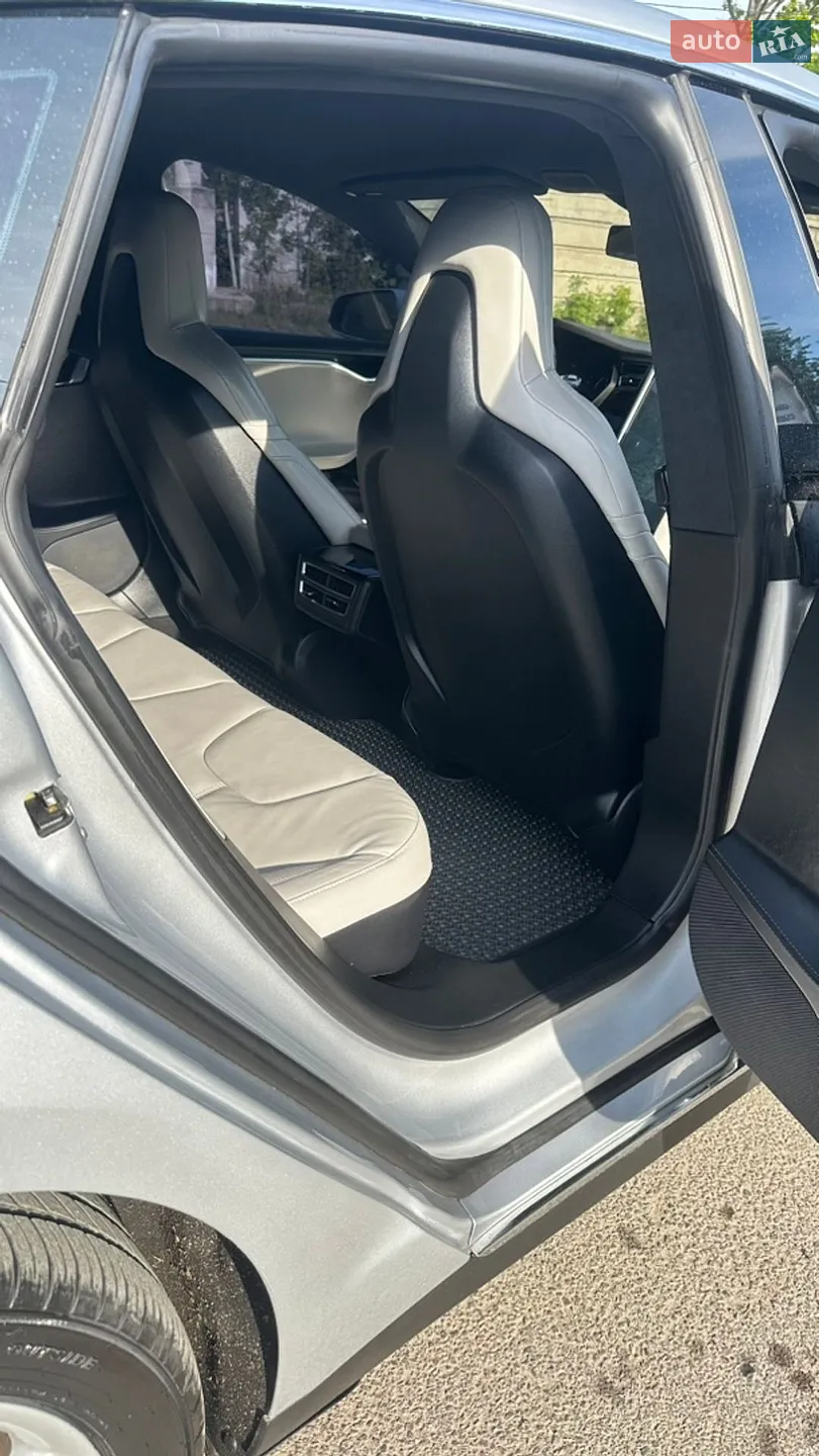 2015 Tesla Model S - мініатюра 11