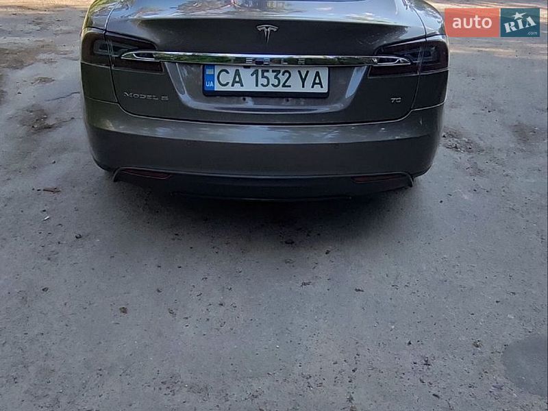 Ліфтбек Tesla Model S 2016 в Черкасах фото 5 Ліфтбек Tesla Model S 2016 в Черкасах