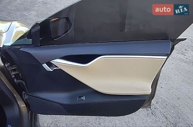 Ліфтбек Tesla Model S 2016 в Черкасах фото 16 Ліфтбек Tesla Model S 2016 в Черкасах
