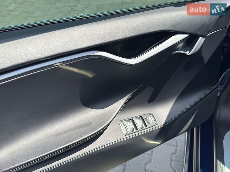 Ліфтбек Tesla Model S 2018 в Хмельницькому