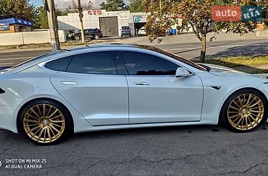 Лифтбек Tesla Model S 2019 в Днепре