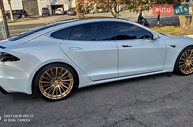 Лифтбек Tesla Model S 2019 в Днепре