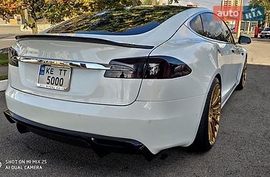 Лифтбек Tesla Model S 2019 в Днепре