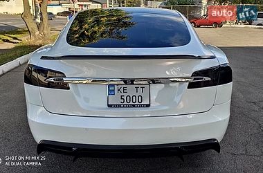 Лифтбек Tesla Model S 2019 в Днепре