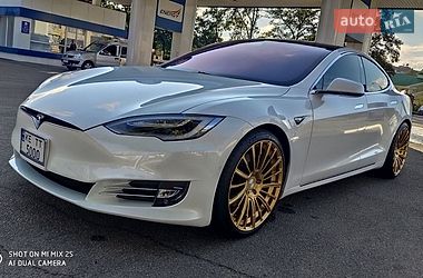 Лифтбек Tesla Model S 2019 в Днепре