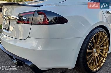 Лифтбек Tesla Model S 2019 в Днепре