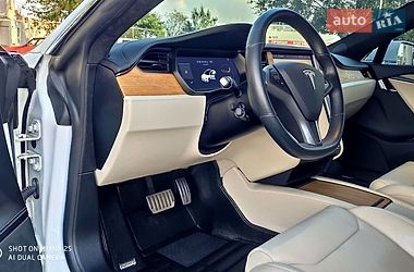 Лифтбек Tesla Model S 2019 в Днепре