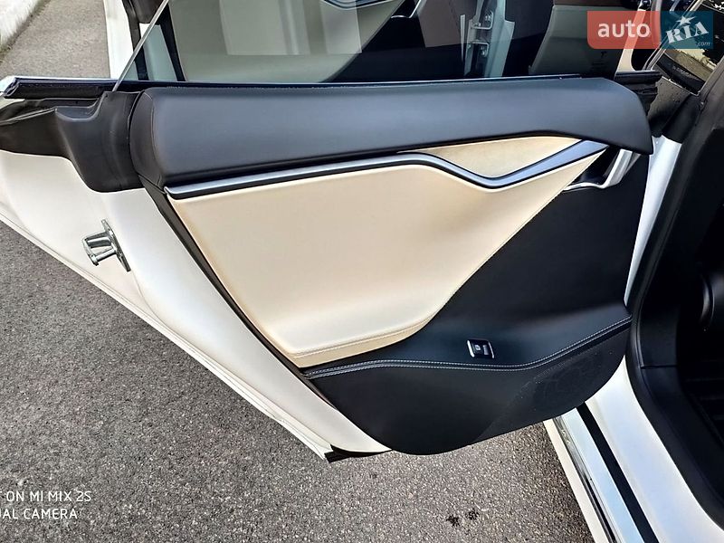 Лифтбек Tesla Model S 2019 в Днепре фото 42 Лифтбек Tesla Model S 2019 в Днепре