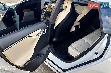 Лифтбек Tesla Model S 2019 в Днепре