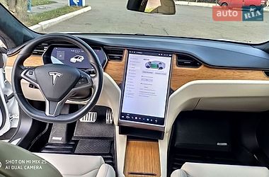 Лифтбек Tesla Model S 2019 в Днепре