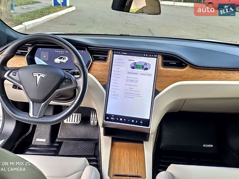 Лифтбек Tesla Model S 2019 в Днепре
