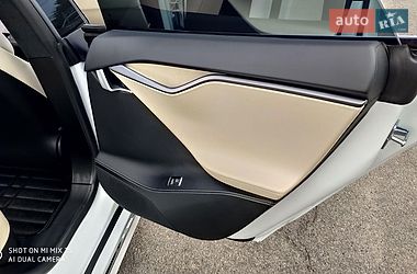 Лифтбек Tesla Model S 2019 в Днепре