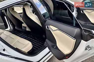 Лифтбек Tesla Model S 2019 в Днепре