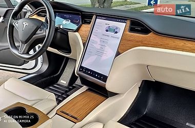 Лифтбек Tesla Model S 2019 в Днепре