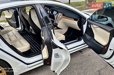 Лифтбек Tesla Model S 2019 в Днепре
