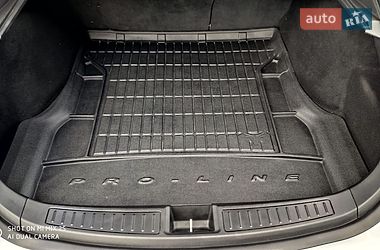 Лифтбек Tesla Model S 2019 в Днепре