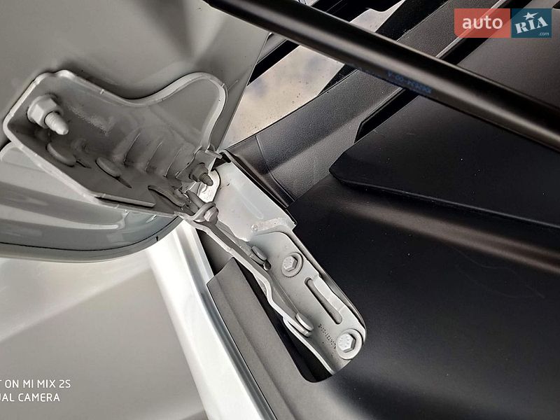 Лифтбек Tesla Model S 2019 в Днепре