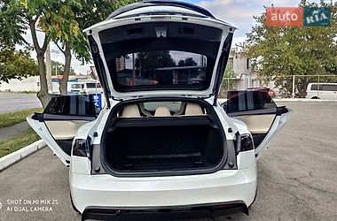 Лифтбек Tesla Model S 2019 в Днепре