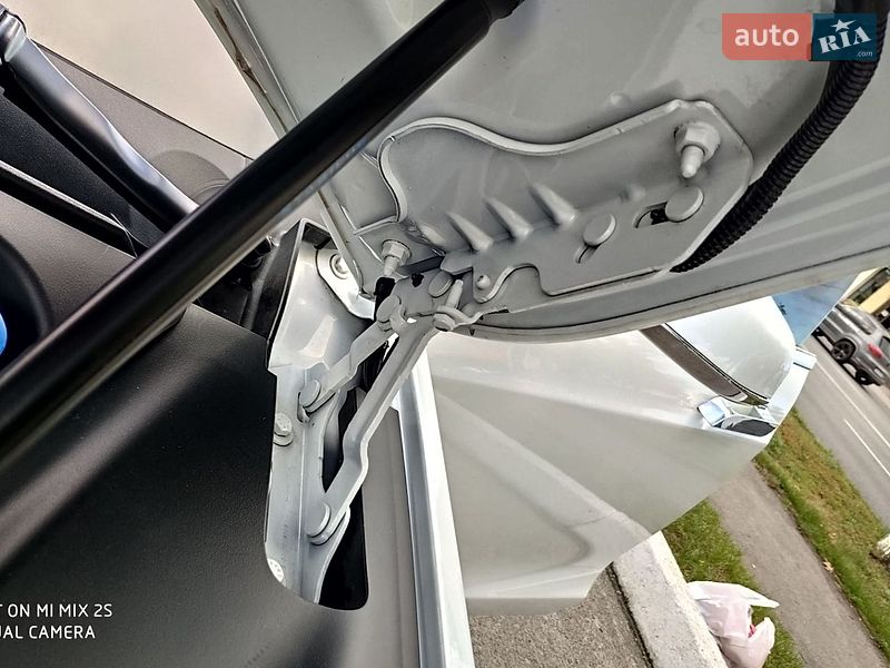 Лифтбек Tesla Model S 2019 в Днепре