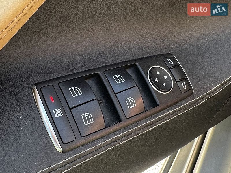 Ліфтбек Tesla Model S 2013 в Луцьку