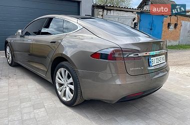 Лифтбек Tesla Model S 2016 в Полтаве