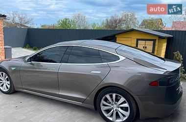 Лифтбек Tesla Model S 2016 в Полтаве