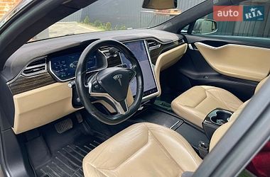 Лифтбек Tesla Model S 2016 в Полтаве