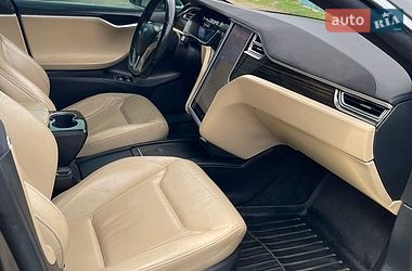 Лифтбек Tesla Model S 2016 в Полтаве