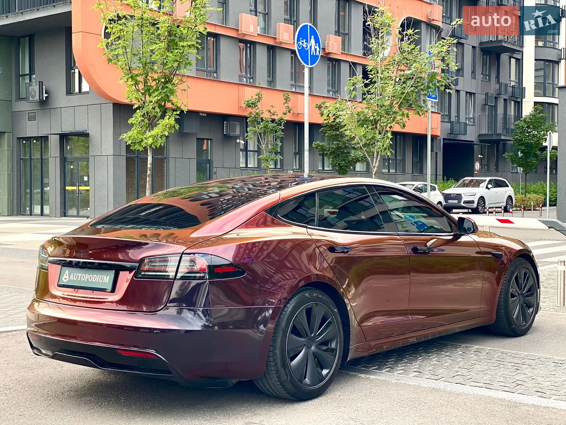 2021 Tesla Model S - мініатюра 8
