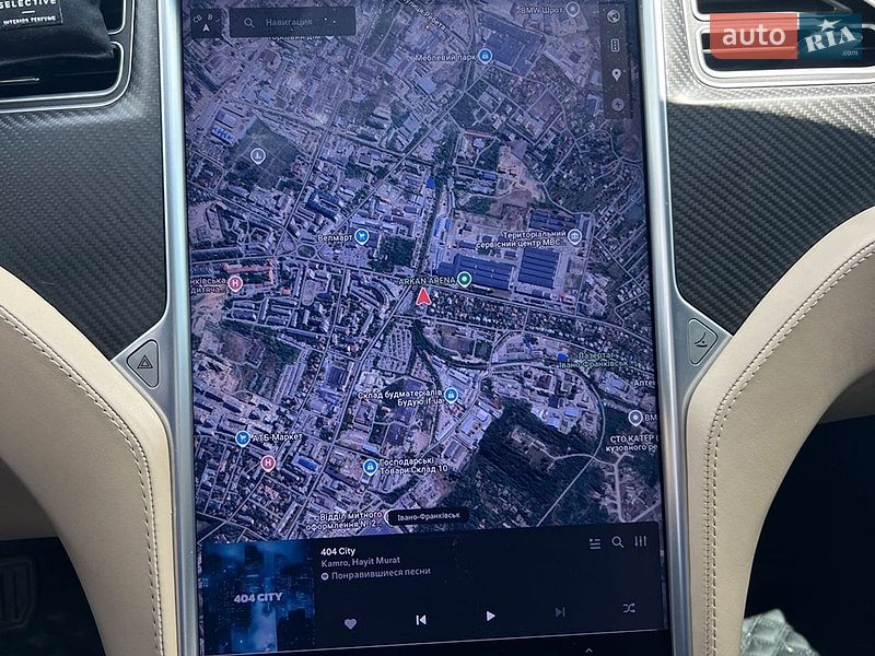 Лифтбек Tesla Model S 2017 в Ивано-Франковске