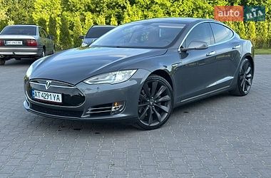 Ліфтбек Tesla Model S 2014 в Тернополі
