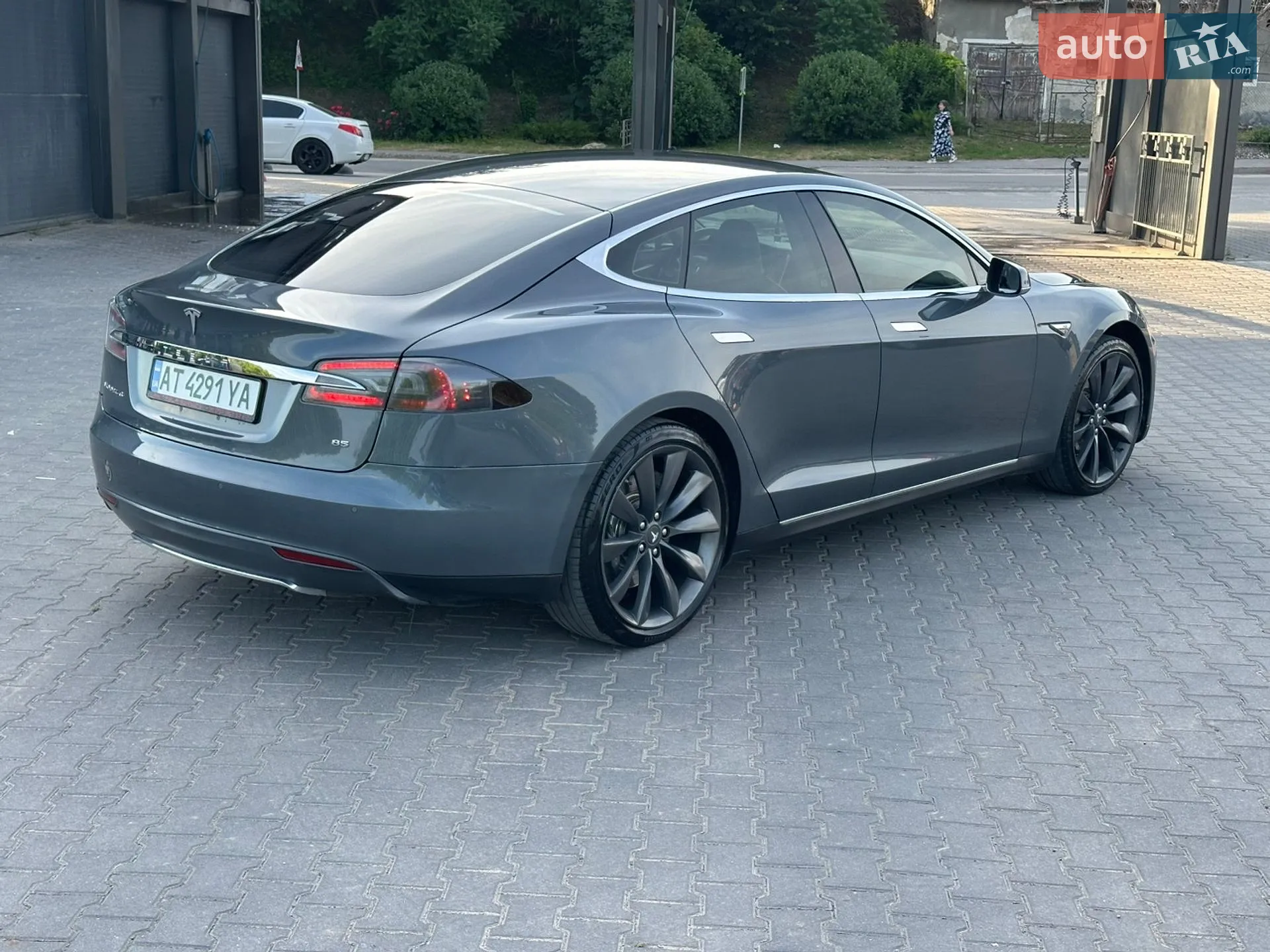 2014 Tesla Model S - мініатюра 16