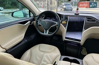 Ліфтбек Tesla Model S 2014 в Тернополі фото 34 Ліфтбек Tesla Model S 2014 в Тернополі