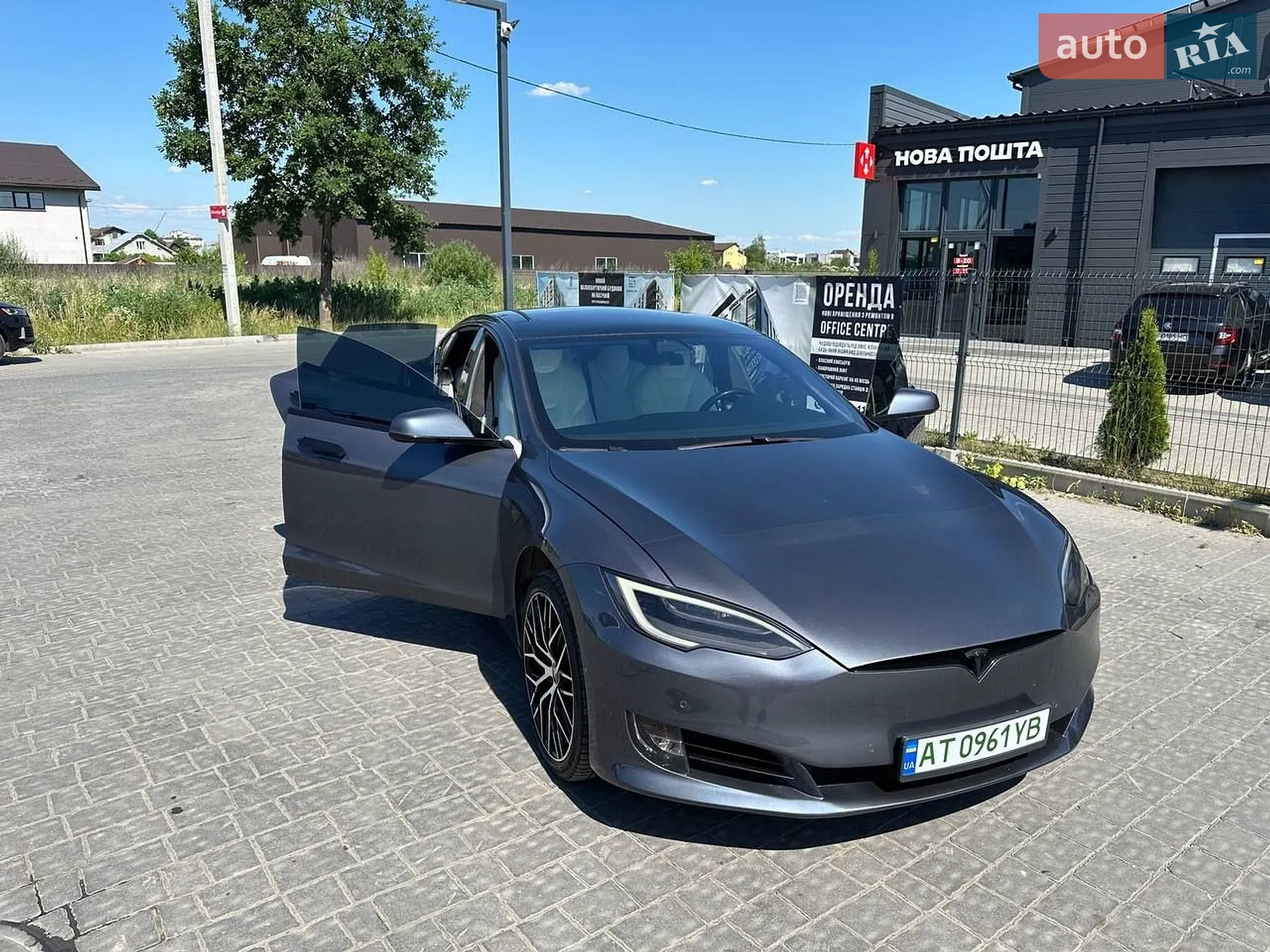 2020 Tesla Model S - мініатюра 17