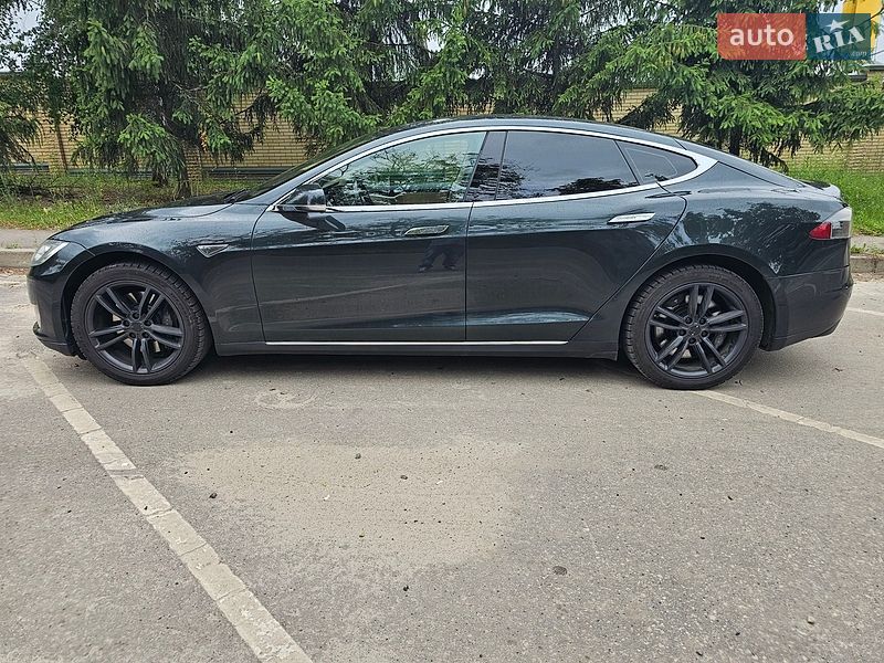 Лифтбек Tesla Model S 2013 в Харькове