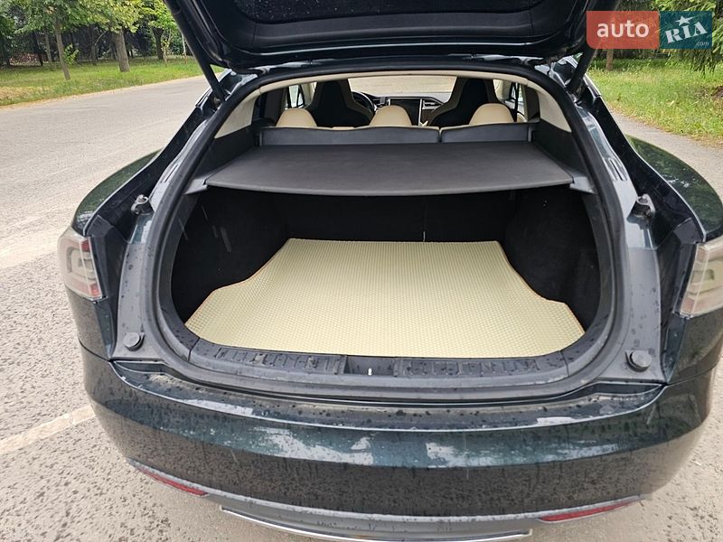 Лифтбек Tesla Model S 2013 в Харькове