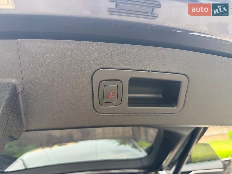 Tesla Model S 2018 VIN 5YJSA1E20JF297702 фото оголошення 38 з 115