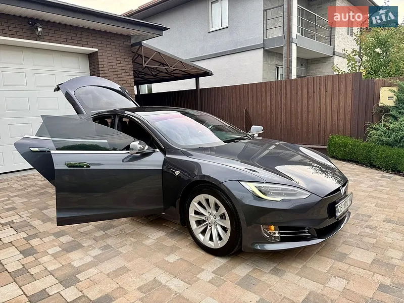 Tesla Model S 2018 VIN 5YJSA1E20JF297702 фото оголошення 40 з 115