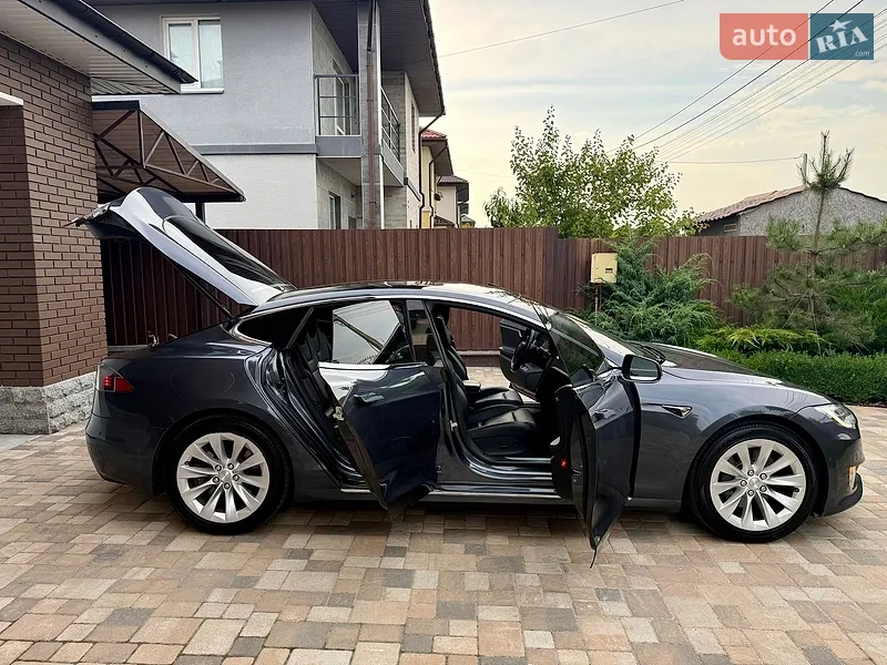 Tesla Model S 2018 VIN 5YJSA1E20JF297702 фото оголошення 41 з 115